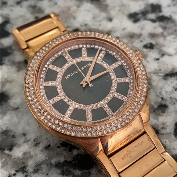 Michael Kors Watch - Picture 2 of 4